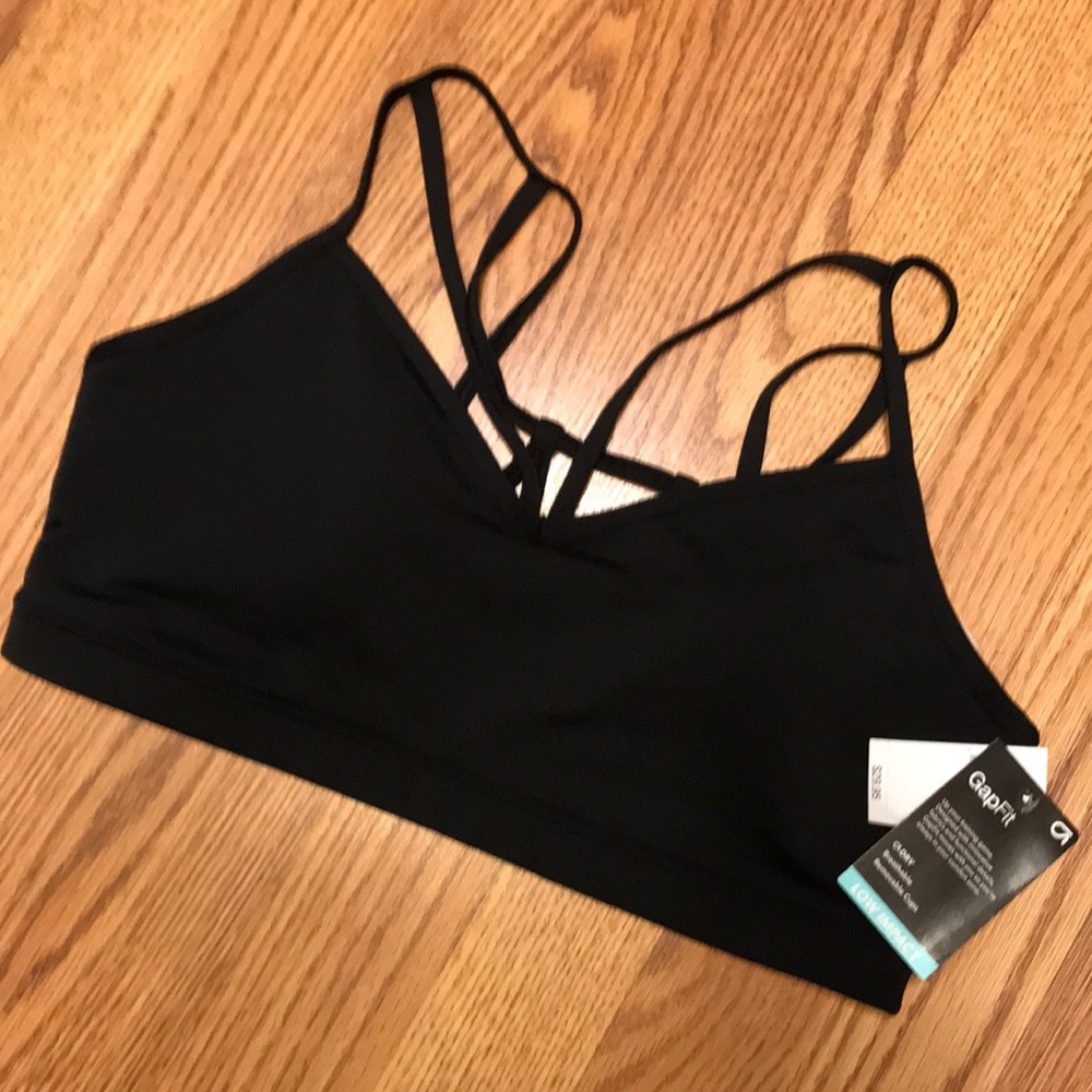GapFit-Sports Bra NWT